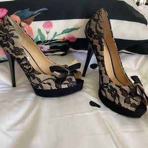 Guess heels never worn 8.5